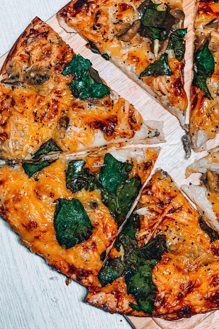 Creamy Cheese and Mushroom Thin Crust Pizza - Pizza Recipe