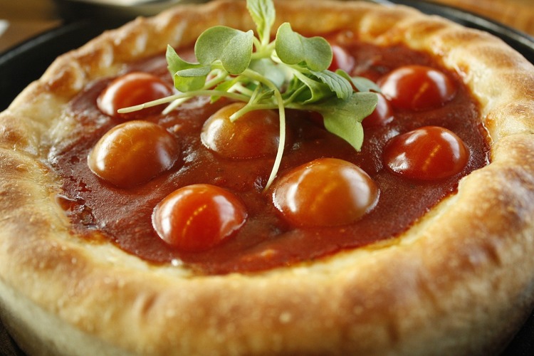 Cherry Tomato Deep Dish Pizza