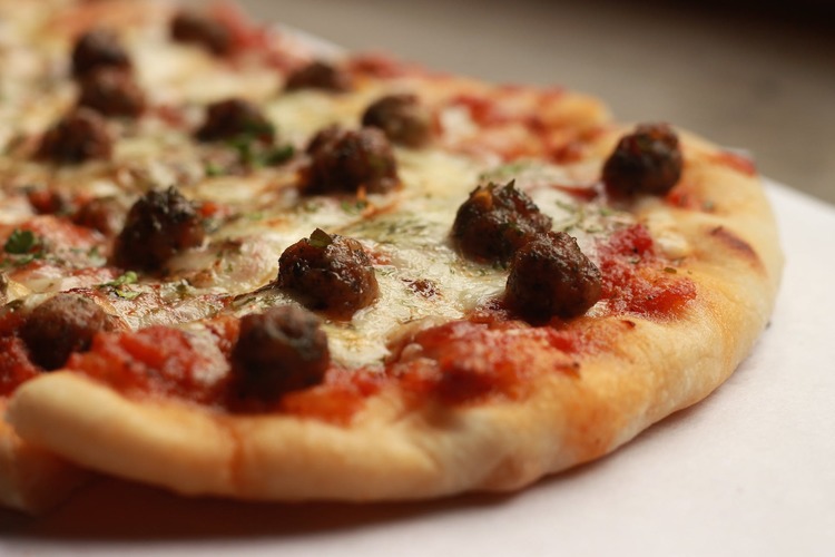 Pizza Recipe - Pizza With Raisins and Thyme